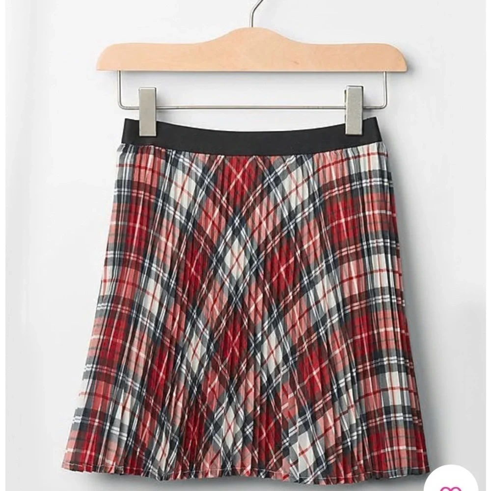 GAP Red and Black Plaid Pleated Skirt